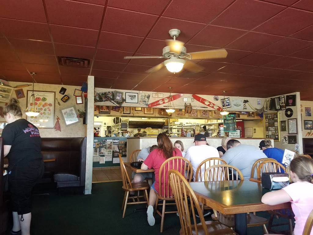Monicals Pizza | restaurant | 1900 W Main St, Shelbyville, IL 62565, USA | 2177744100 OR +1 217-774-4100