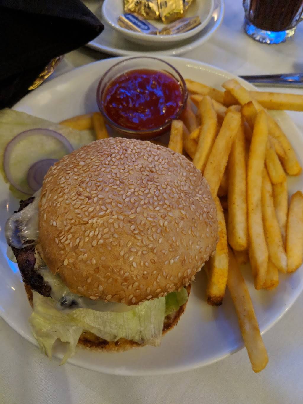 K C Steak House | restaurant | 2515 F St, Bakersfield, CA 93301, USA | 6613229910 OR +1 661-322-9910