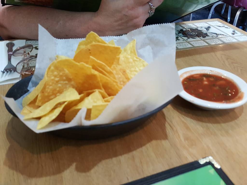 La Hacienda Arlington | restaurant | 210 W Division St, Arlington, WA 98223, USA | 3604359433 OR +1 360-435-9433