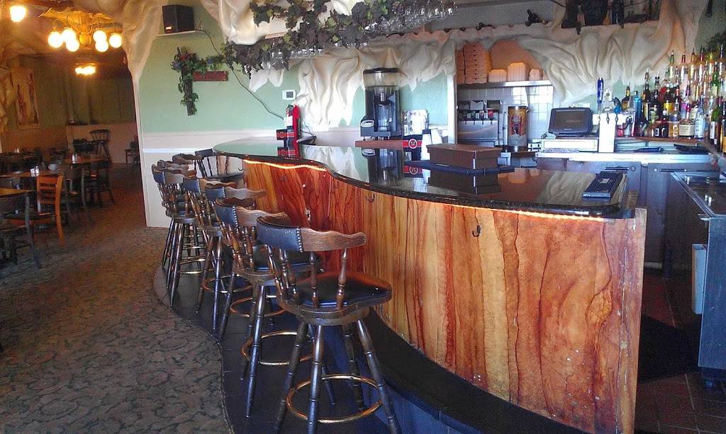 Zorbas Greek Restaurant | restaurant | 6169 St Andrews Rd, Columbia, SC 29212, USA | 8037724617 OR +1 803-772-4617