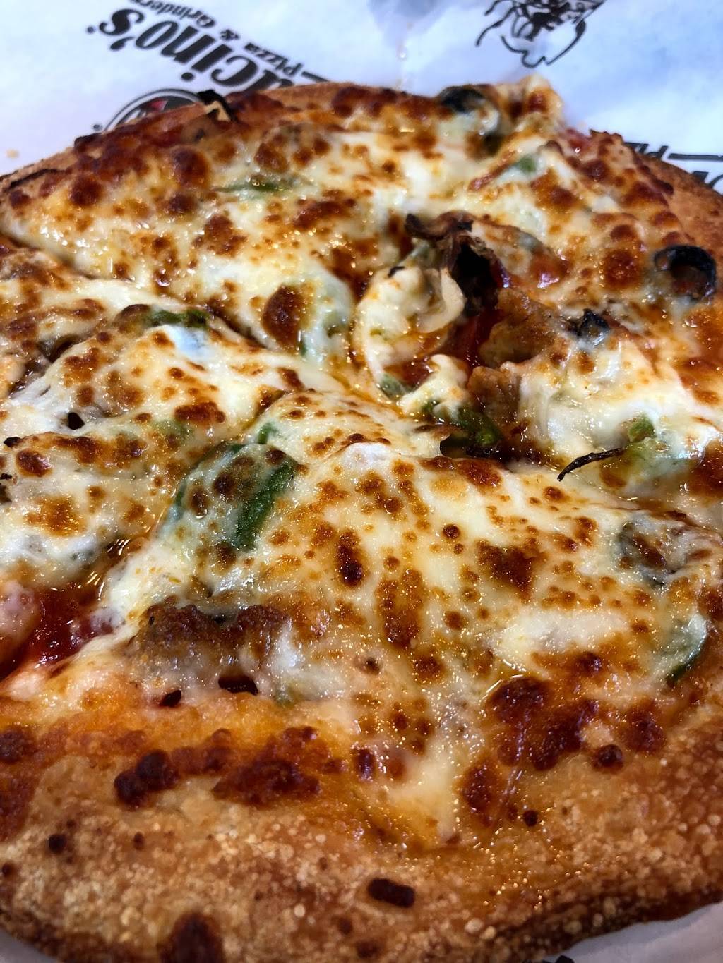 Bellacinos Pizza and Grinders | restaurant | 716 Dolly Parton Pkwy, Sevierville, TN 37862, USA | 8653653039 OR +1 865-365-3039