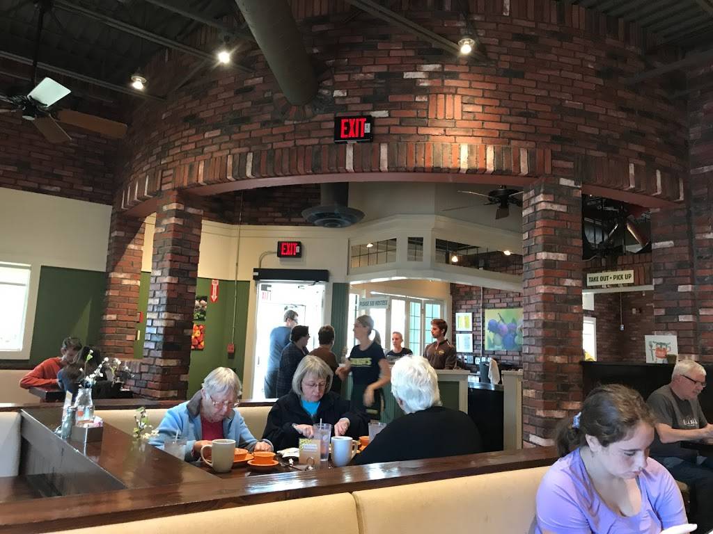 Tuckers | restaurant | 238 Indian Brook Rd, Dover, NH 03820, USA | 6034135470 OR +1 603-413-5470