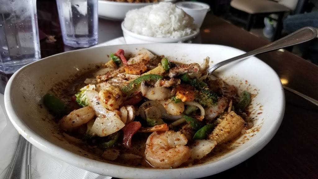 Bangkok 96 Restaurant | restaurant | 2450 S Telegraph Rd, Dearborn, MI 48124, USA | 3137308161 OR +1 313-730-8161