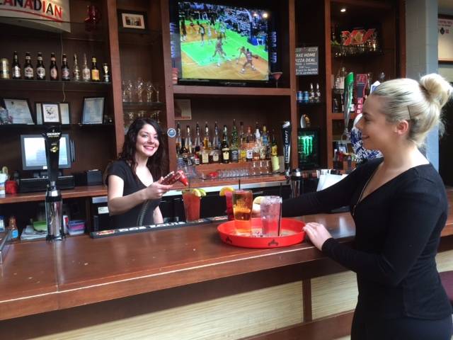 Lookout Sports Lounge | restaurant | 240 St Paul St W, St. Catharines, ON L2S 2E7, Canada | 9056858833 OR +1 905-685-8833