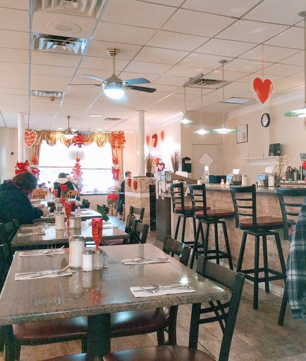 Antonias Family Restaurant | restaurant | 615 S Chester Rd, Swarthmore, PA 19081, USA | 6105431271 OR +1 610-543-1271