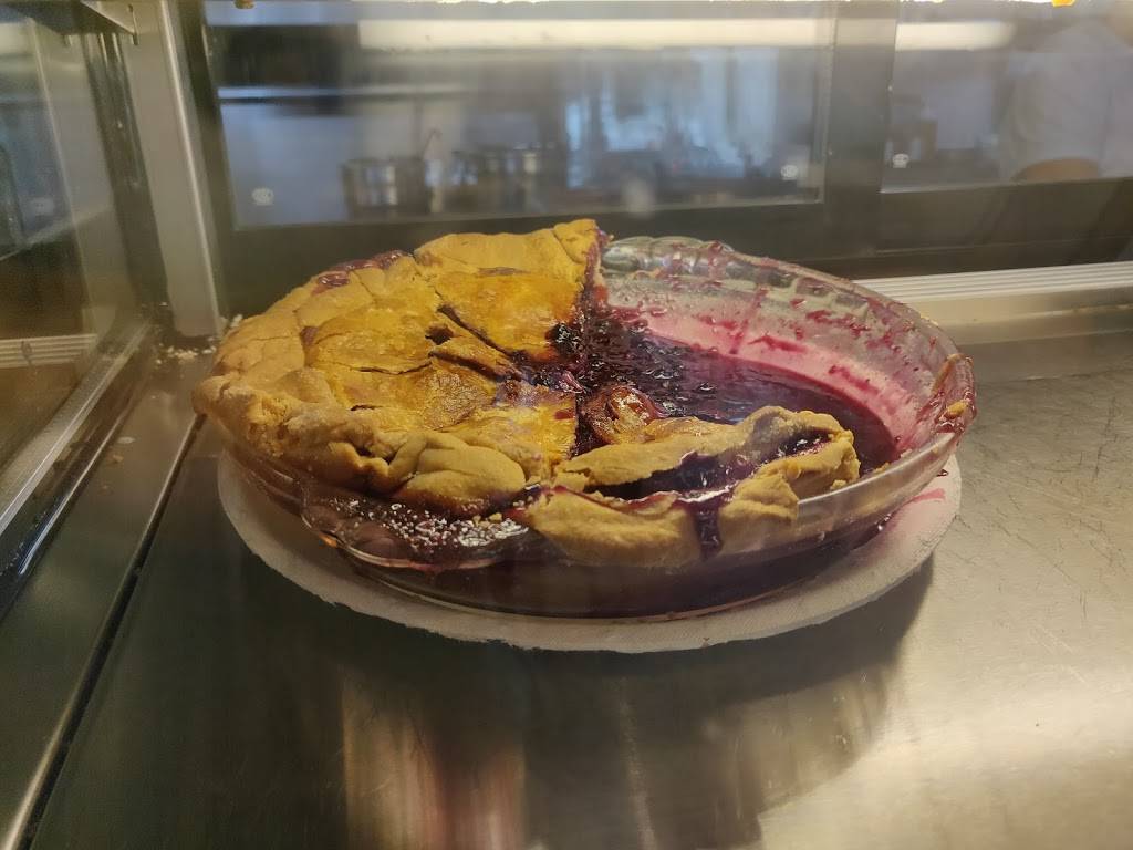 St Clair Annex Inc | restaurant | 141 Bay St, Westerly, RI 02891, USA | 4013488407 OR +1 401-348-8407