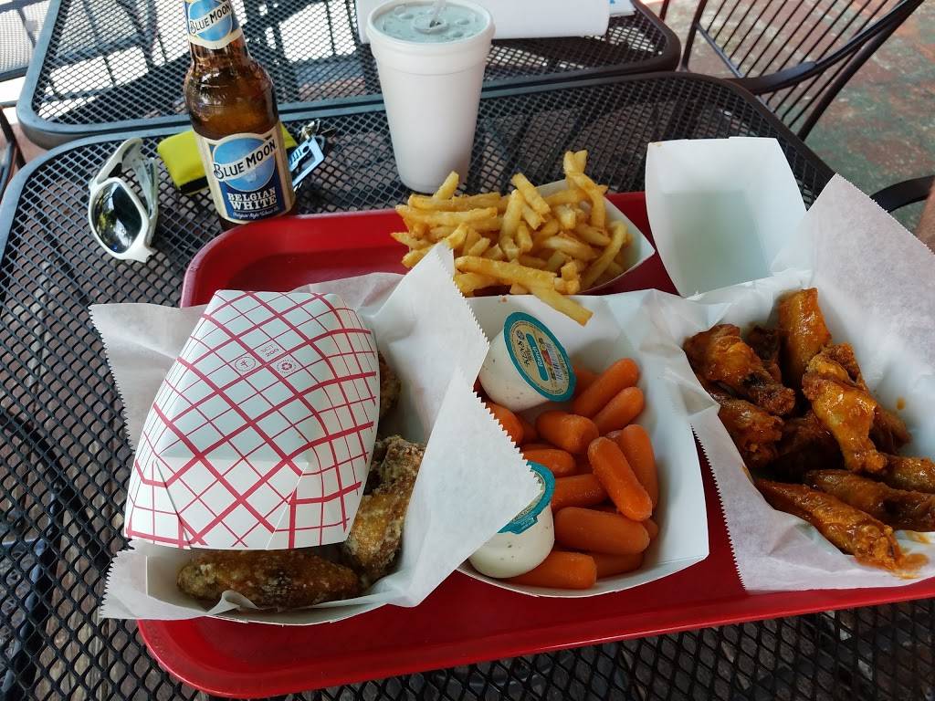 Wing Ranch | restaurant | 2146 Johnson Ferry Rd NE, Brookhaven, GA 30319, USA | 7704554233 OR +1 770-455-4233