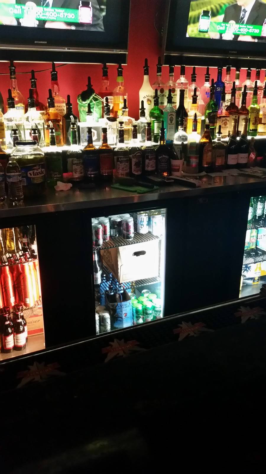 525 Grill and Bar Inc. /Tonys Villa Rosa Pizzeria | restaurant | 525 Dixie Hwy, Chicago Heights, IL 60411, USA | 7087563737 OR +1 708-756-3737