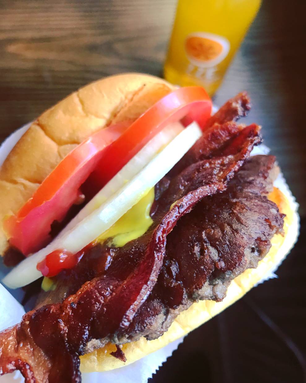 Burger Yum | restaurant | 400 N 2nd St, Harrisburg, PA 17101, USA | 7177277127 OR +1 717-727-7127