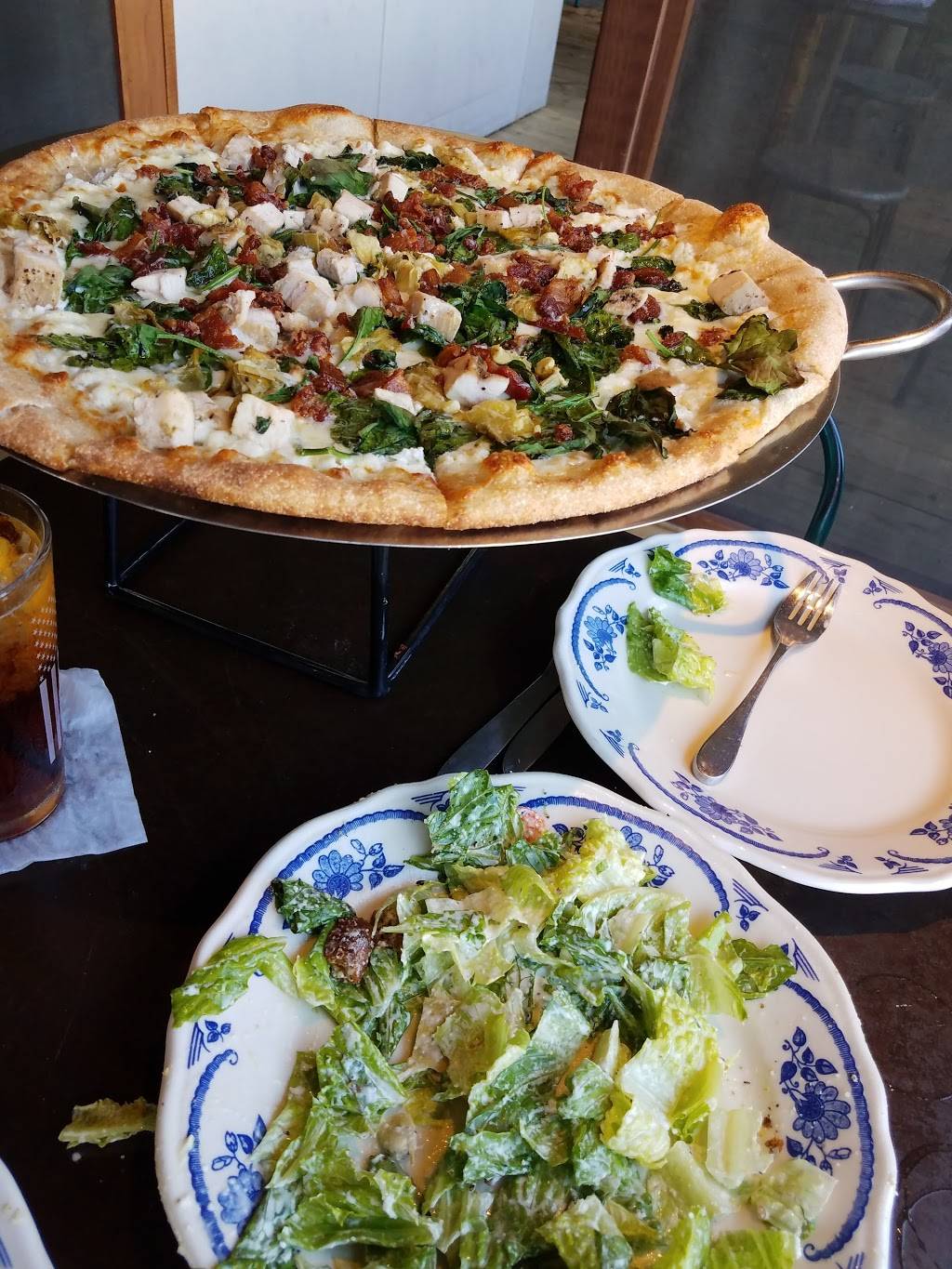 Earls 377 Pizza | restaurant | 427 US-377, Argyle, TX 76226, USA | 9404644444 OR +1 940-464-4444