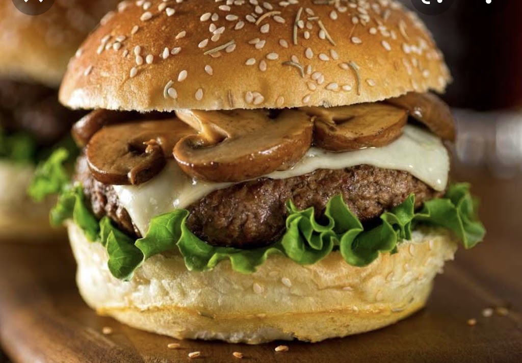 Country’s lunch box | restaurant | 3901 W Alexis Rd, Toledo, OH 43623, USA | 4192141611 OR +1 419-214-1611