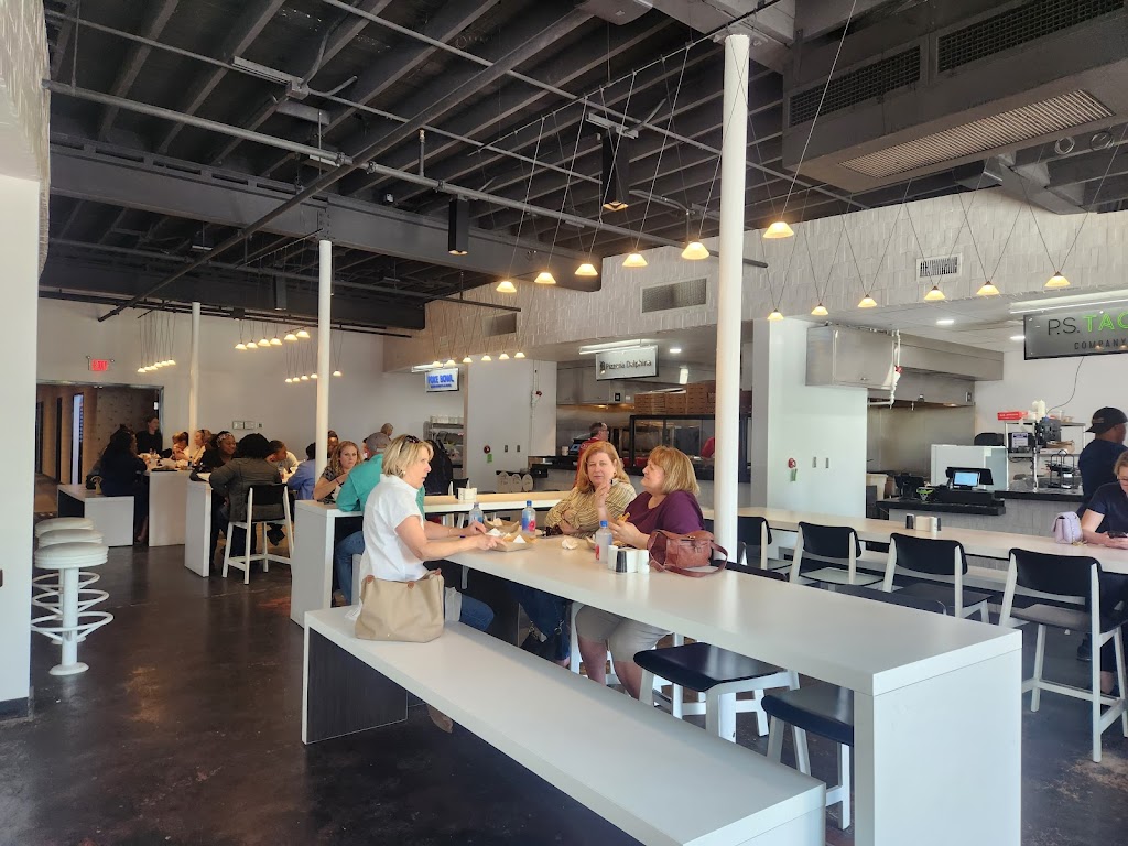 Chicken District | restaurant | 518 Dauphin St, Mobile, AL 36602, USA | 2516048144 OR +1 251-604-8144