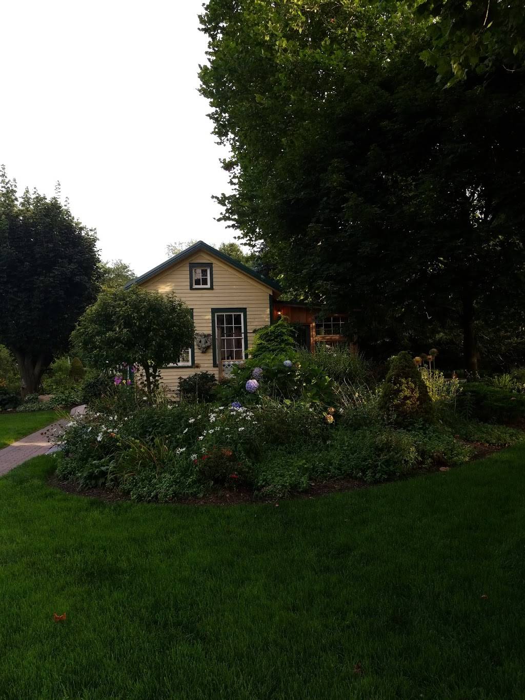 Emilys Bed & Breakfast | restaurant | 57 Quality Rd, Hazle Township, PA 18202, USA | 5704552376 OR +1 570-455-2376