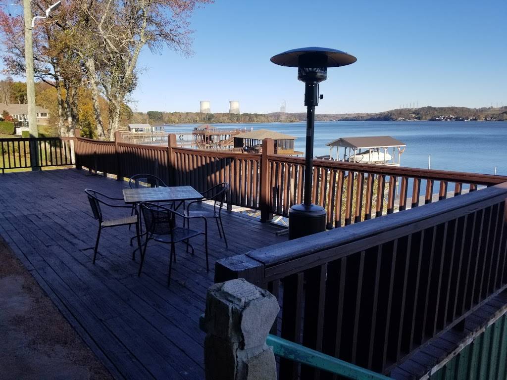 Zois Harbor Lights Resturant | restaurant | 9718 Hixson Pike, Soddy-Daisy, TN 37379, USA | 4235417287 OR +1 423-541-7287