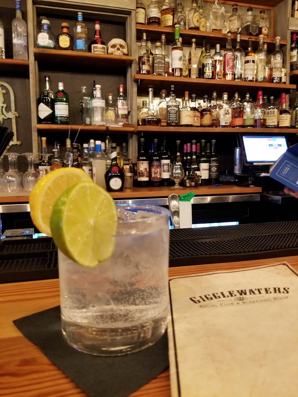 Gigglewaters | restaurant | 737 Main St, Safety Harbor, FL 34695, USA | 7276697077 OR +1 727-669-7077