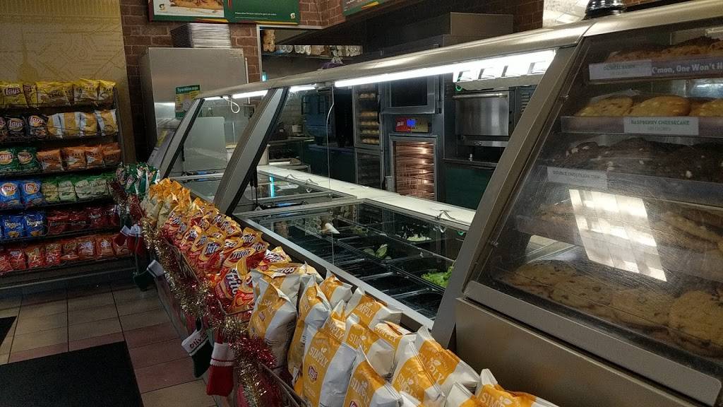 Subway | meal takeaway | 5765 Commercial St SE, Salem, OR 97306, USA | 5033642991 OR +1 503-364-2991