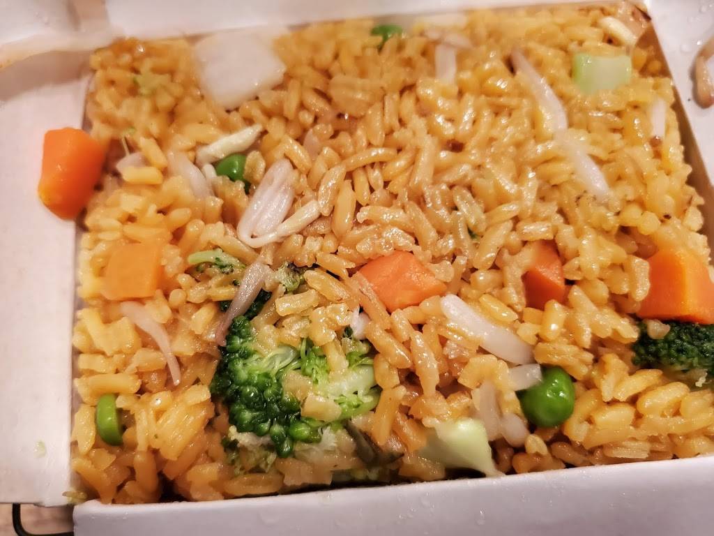 Golden Phoenix | restaurant | 1025 Gateway Blvd, Boynton Beach, FL 33426, USA | 5615722368 OR +1 561-572-2368