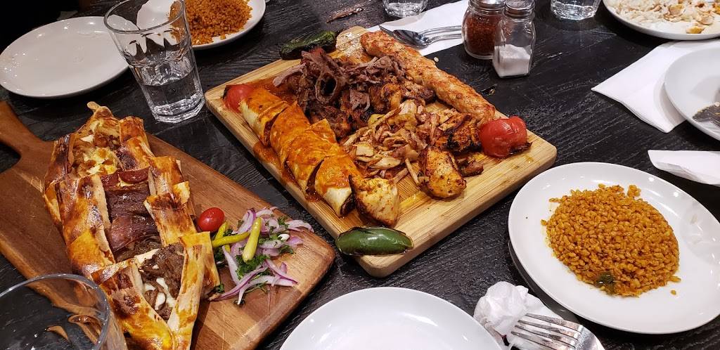Istanbul Gunes Kebab | restaurant | RP 327, 7600 Boulevard Viau, Saint-Léonard, QC H1S 2P3, Canada | 5145441144 OR +1 514-544-1144