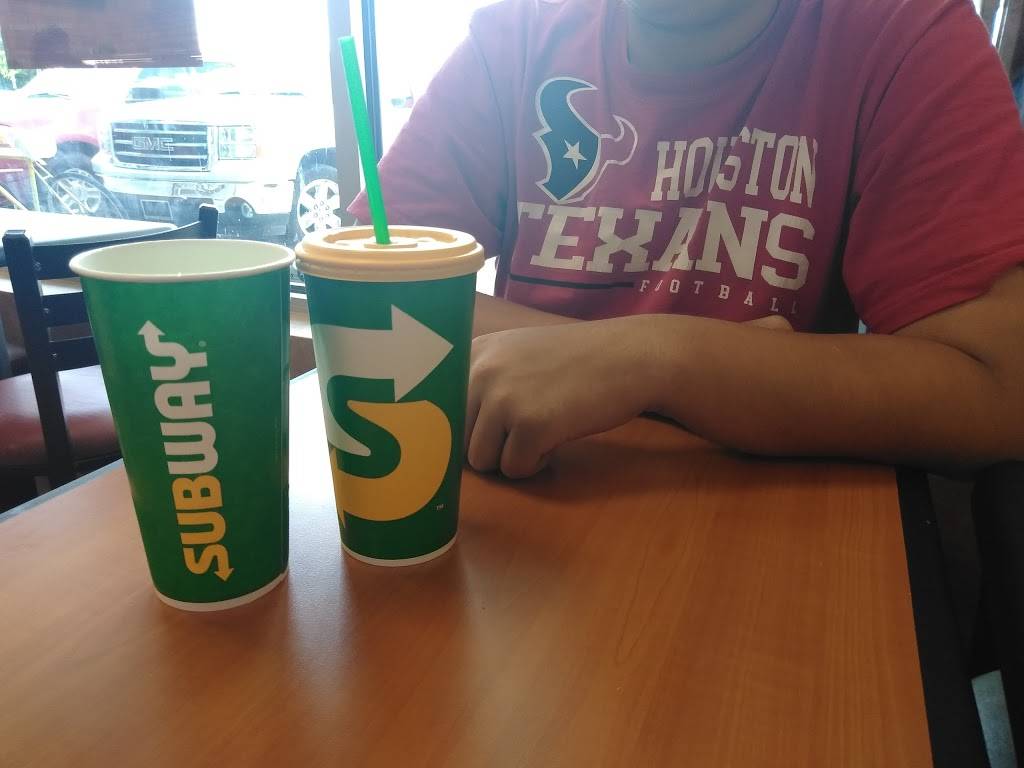 Subway Restaurants | restaurant | 5209 Lockwood Dr, Houston, TX 77026, USA | 7136712091 OR +1 713-671-2091