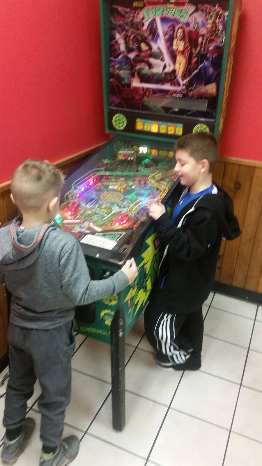 J-Cups Pizza | restaurant | 5406 N Summit St, Toledo, OH 43611, USA | 4197208669 OR +1 419-720-8669