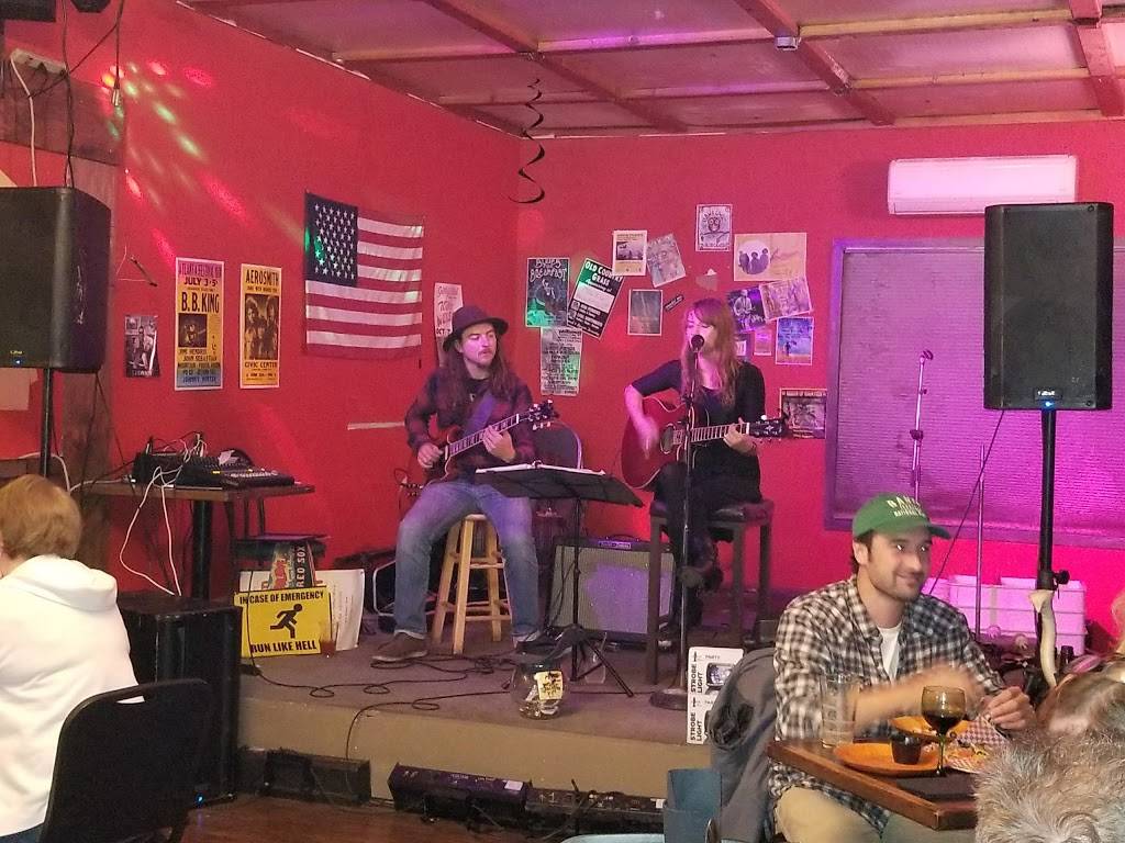 Mad River Pizza | restaurant | Au Sable Forks, NY 12912, USA | 5186472222 OR +1 518-647-2222