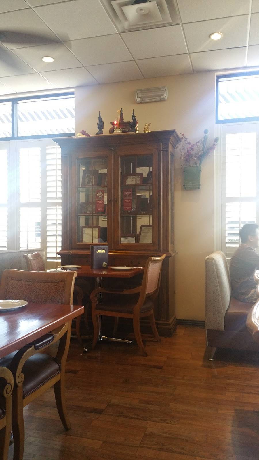 Archis Thai Bistro | restaurant | 6345 S Rainbow Blvd, Las Vegas, NV 89118, USA | 7028705558 OR +1 702-870-5558