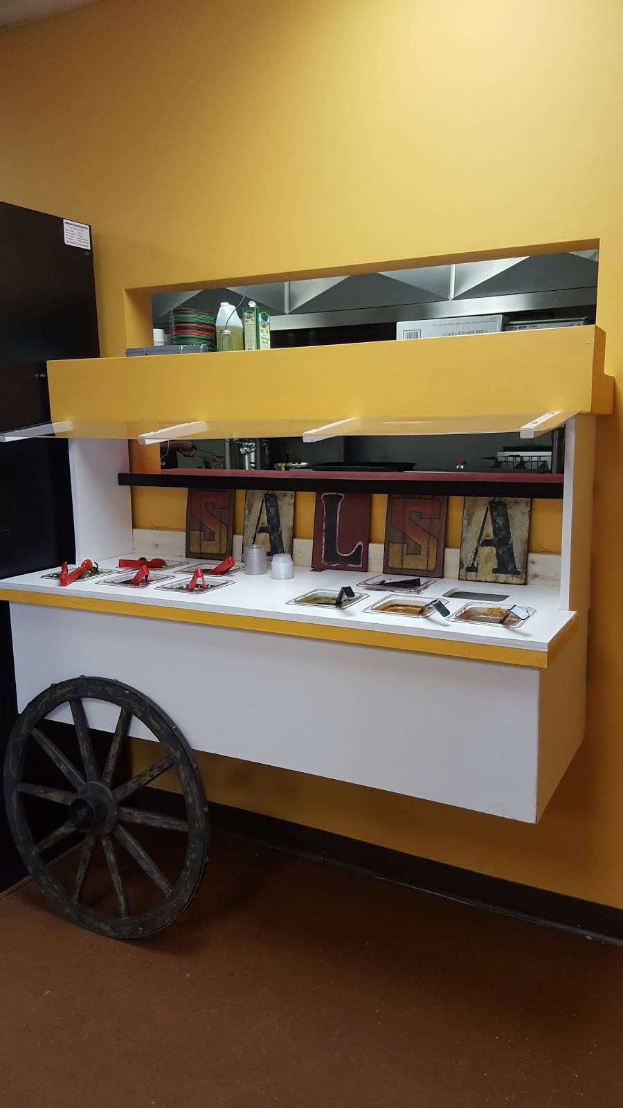 Taco Street | restaurant | 7136 Martin Luther King Jr Way S #102, Seattle, WA 98118, USA | 2066590583 OR +1 206-659-0583