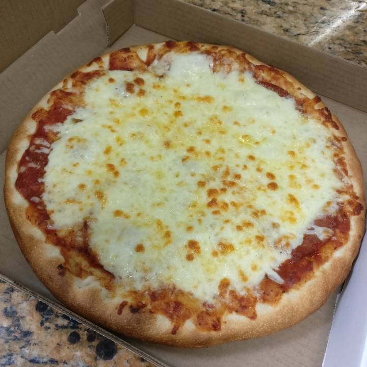 House Of Pizza | restaurant | 160 Richmond Rd, Ottawa, ON K1Z 6W2, Canada | 6137282422 OR +1 613-728-2422