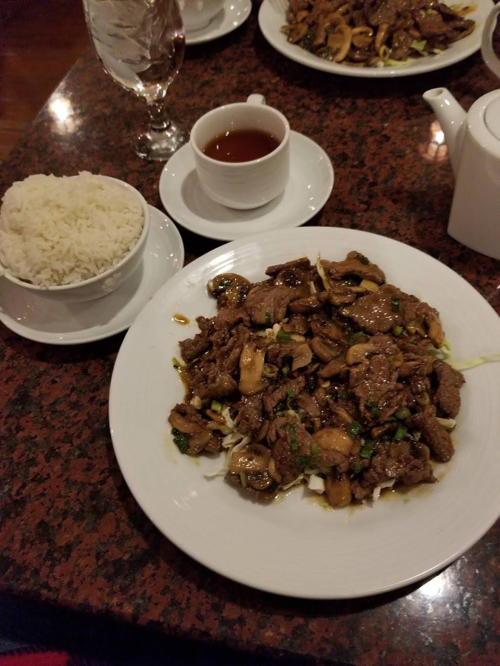 Thai Hut Restaurant | restaurant | 701 Highgrove Pl, Rockford, IL 61108, USA | 8153958330 OR +1 815-395-8330