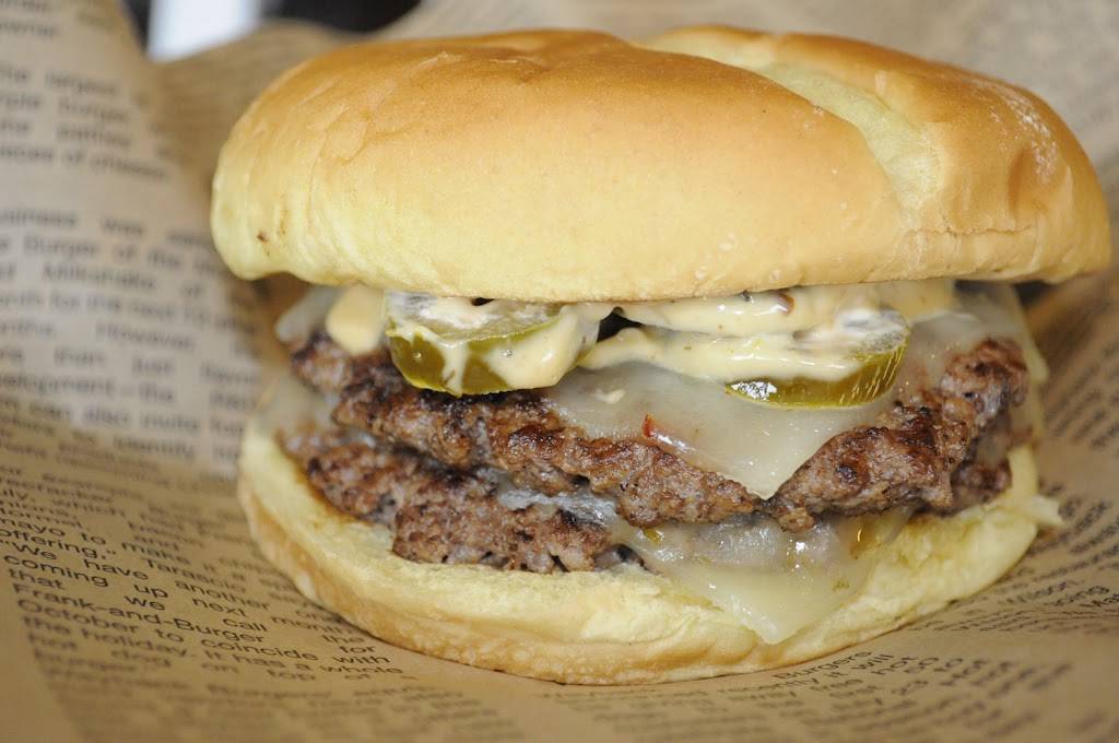 Wayback Burgers | restaurant | 71 Newtown Rd, Danbury, CT 06810, USA | 2039173987 OR +1 203-917-3987