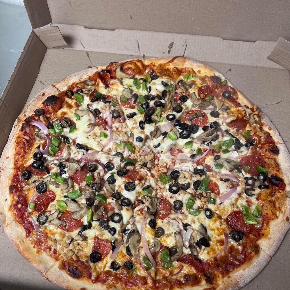 Bedillions Pizza | restaurant | 210 Main St, Claysville, PA 15323, USA | 7246635616 OR +1 724-663-5616