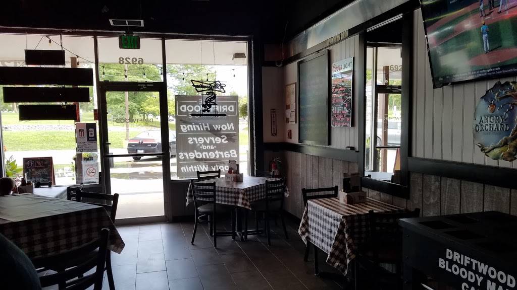 The Driftwood Lounge | restaurant | 6928 Wolf Rd, Indian Head Park, IL 60525, USA | 7085054704 OR +1 708-505-4704