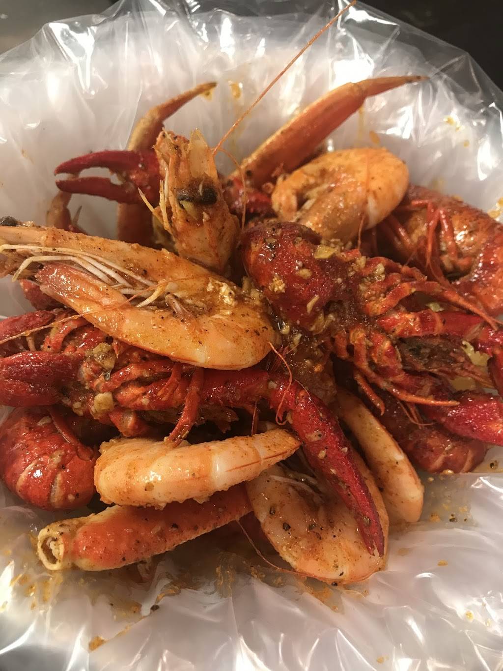 Juicy King Crab House | restaurant | 55 Town Center Way, Hampton, VA 23666, USA | 7576578118 OR +1 757-657-8118