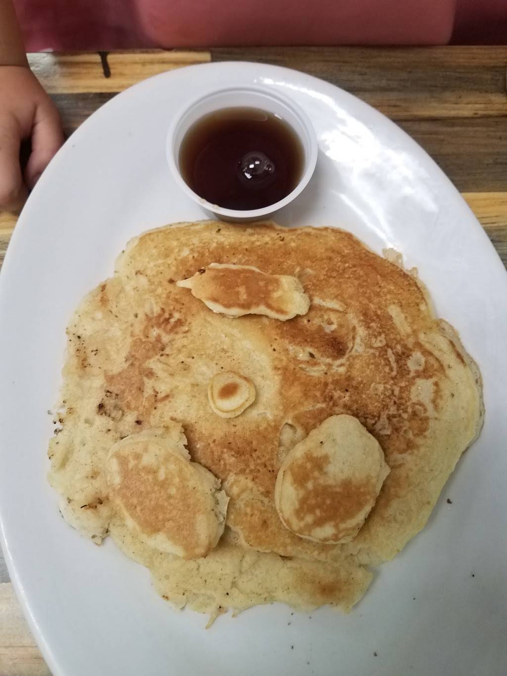 Juanitas Family Restaurant | restaurant | 1029 W Main St, Zanesville, OH 43701, USA | 7404542073 OR +1 740-454-2073