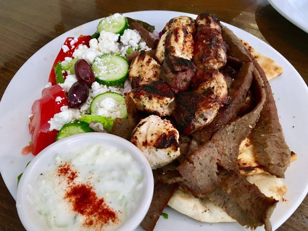 Sofias Mediterranean Grill | restaurant | 220 Boulevard, Hasbrouck Heights, NJ 07604, USA | 2014620123 OR +1 201-462-0123