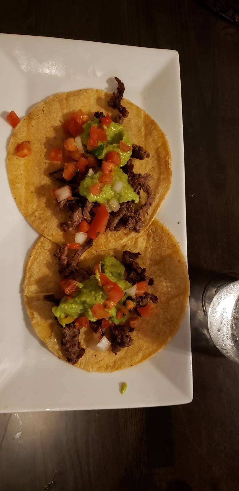 Oaks Tavern and Kitchen | restaurant | 9225 Carlton Hills Blvd, Santee, CA 92071, USA | 6194567910 OR +1 619-456-7910