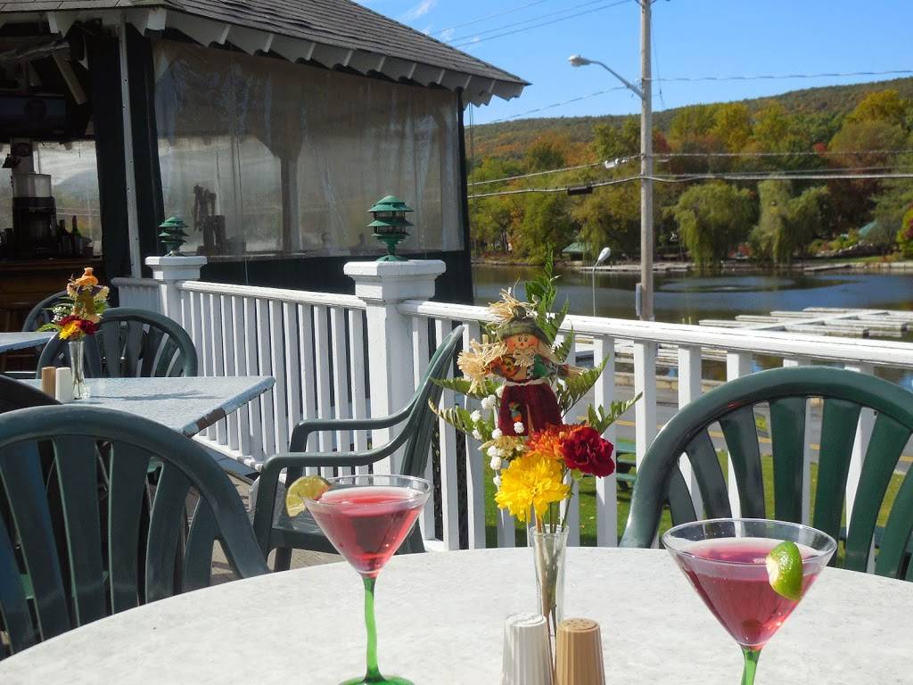Emerald Point Restaurant & Marina | restaurant | 2640, 40 Sterling Rd, Greenwood Lake, NY 10925, USA | 8454772275 OR +1 845-477-2275