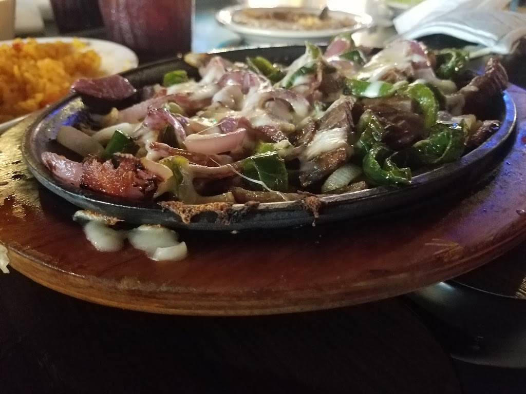 Guadalajara Bar And Grill | restaurant | 107 W Way St, Lake Jackson, TX 77566, USA | 9792928448 OR +1 979-292-8448