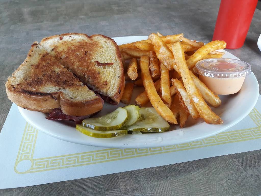 Old House Family Restaurant | restaurant | 44474 Mound Rd, Sterling Heights, MI 48314, USA | 5867395332 OR +1 586-739-5332