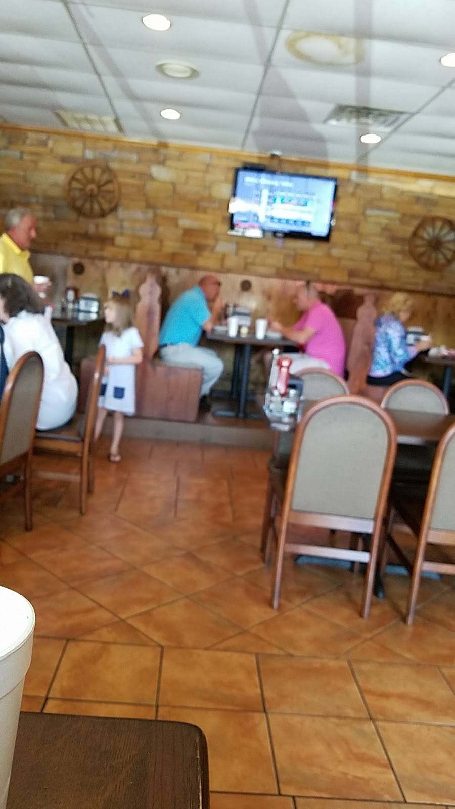 Irenes Cuisine | restaurant | 201 S Main St, Due West, SC 29639, USA | 8643792850 OR +1 864-379-2850