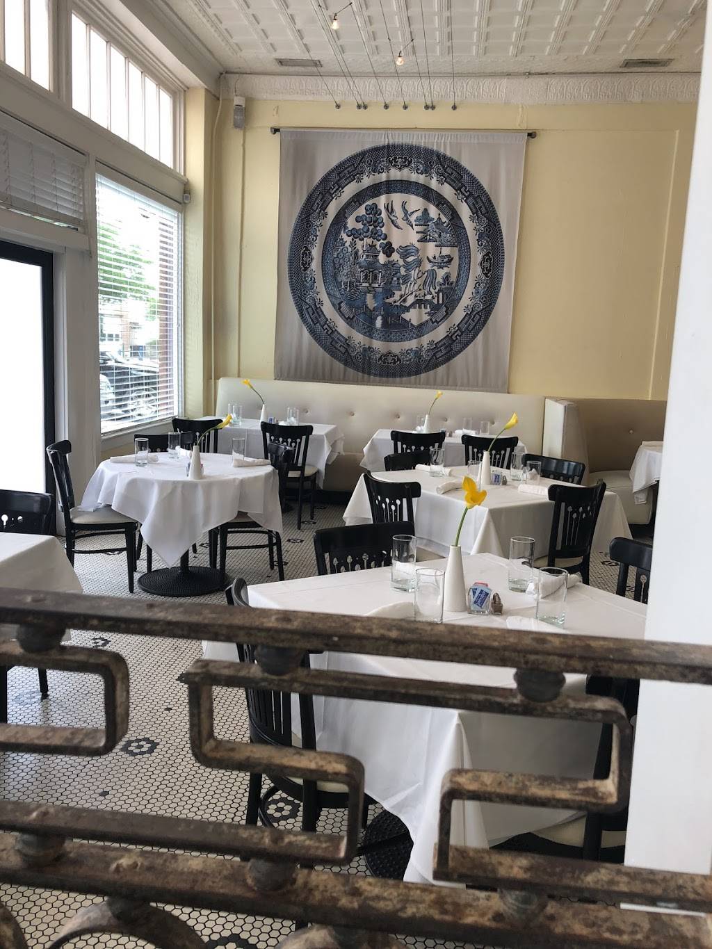 Hatties | restaurant | 418 N Bishop Ave, Dallas, TX 75208, USA | 2149427400 OR +1 214-942-7400