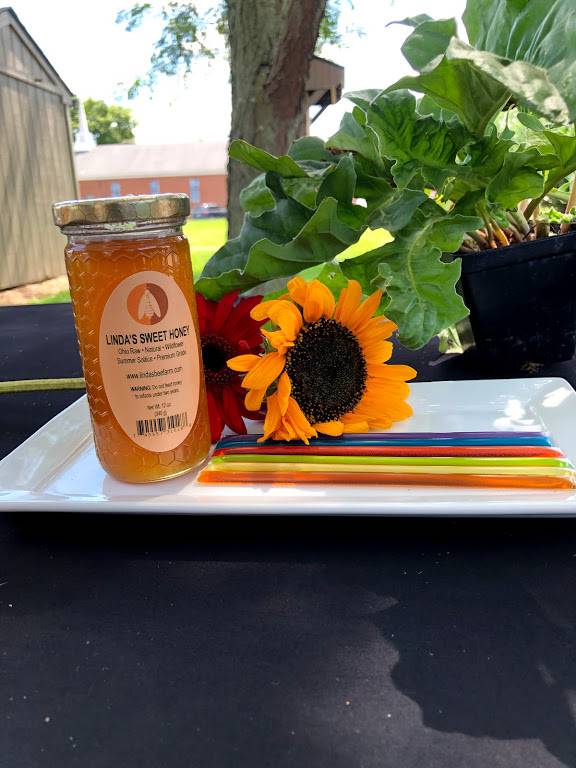 Lindas Bee Farm | restaurant | 3323 Parkman Rd NW, Warren, OH 44481, USA | 3303147856 OR +1 330-314-7856