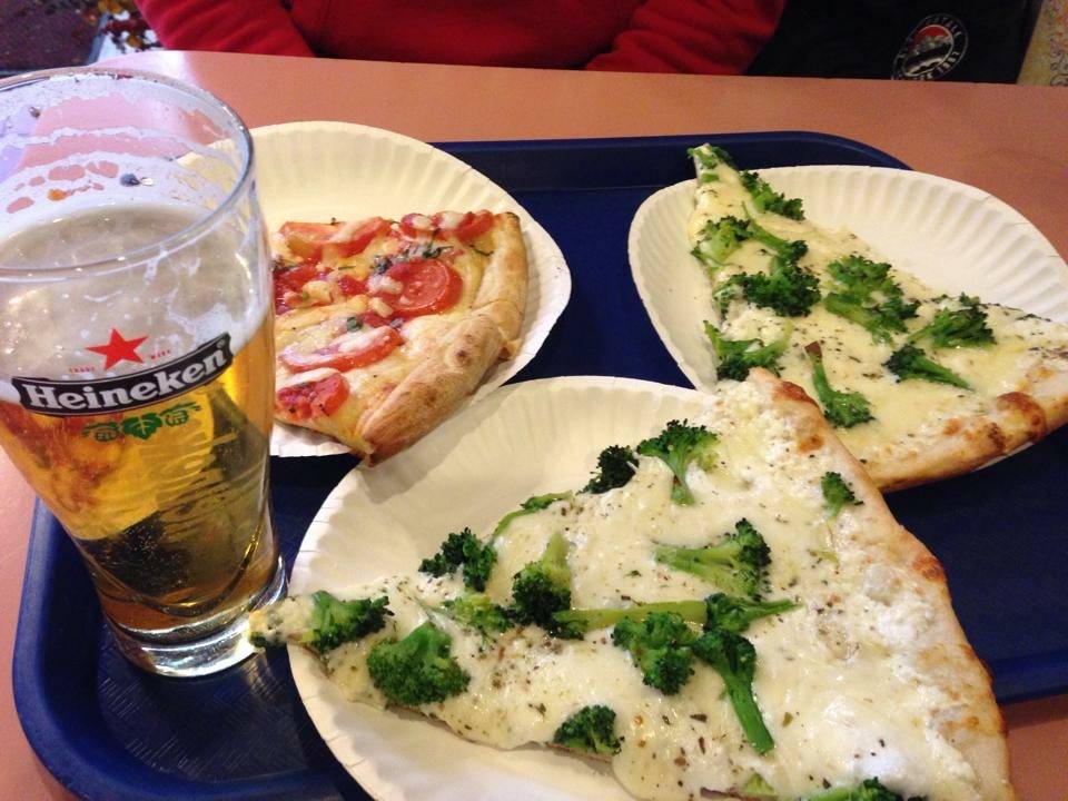 Pizza In the Square | restaurant | 708 Central Park Ave, Yonkers, NY 10704, USA | 9149683152 OR +1 914-968-3152