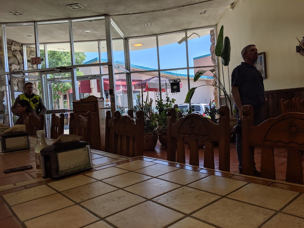El Parasol | restaurant | 1903 Central Ave, Los Alamos, NM 87544, USA | 5056610303 OR +1 505-661-0303