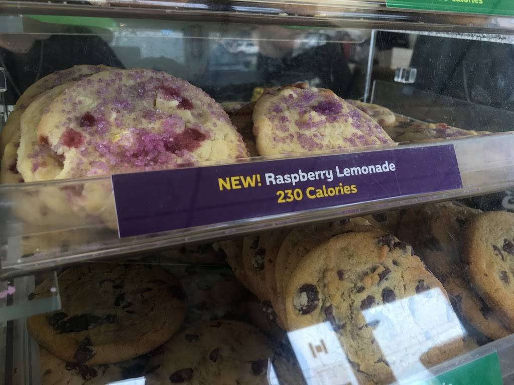 Subway | meal takeaway | 20 E Maple Rd, Troy, MI 48083, USA | 2486163058 OR +1 248-616-3058