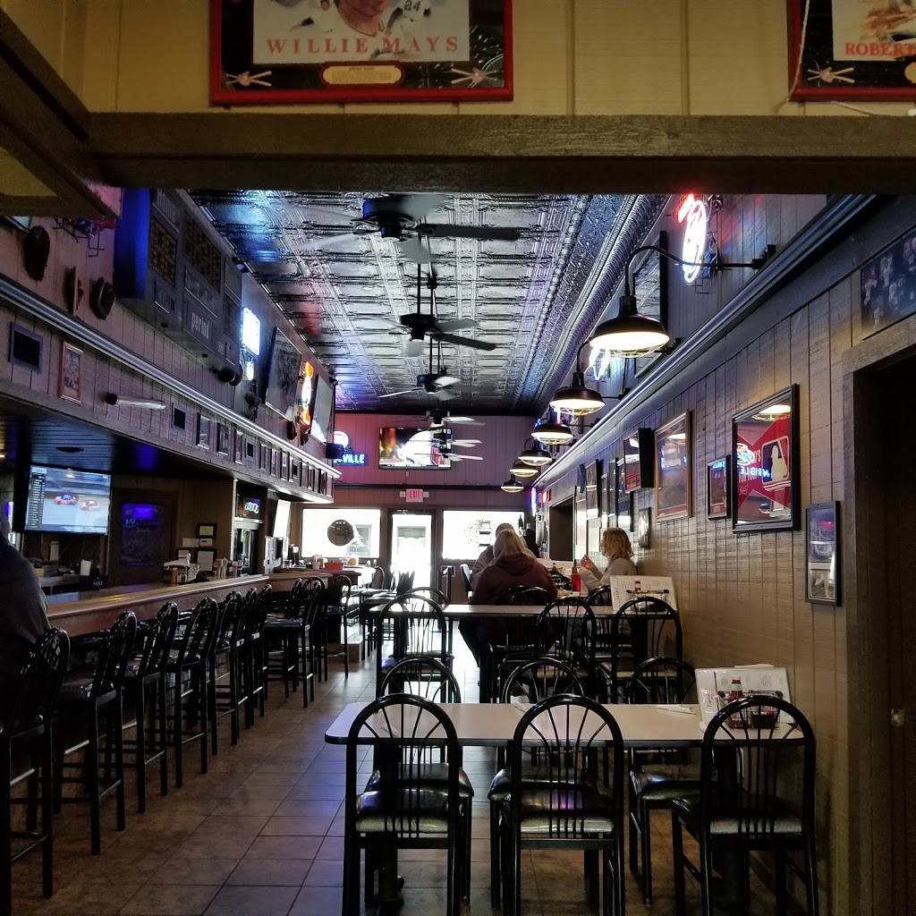 Official Time Out | restaurant | 68 E Elm St, Canton, IL 61520, USA | 3096476553 OR +1 309-647-6553