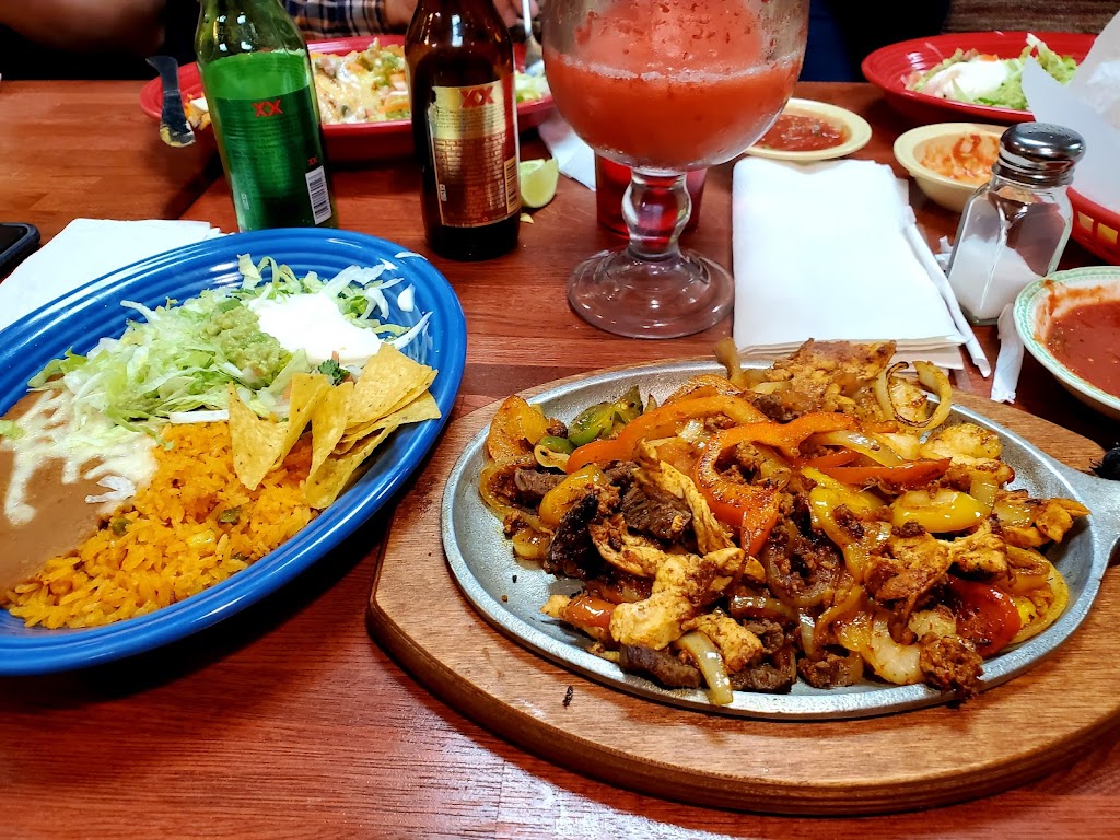 El Ranchito | restaurant | 1441 N Washington St, Auburn, KS 66402, USA | 7853295049 OR +1 785-329-5049