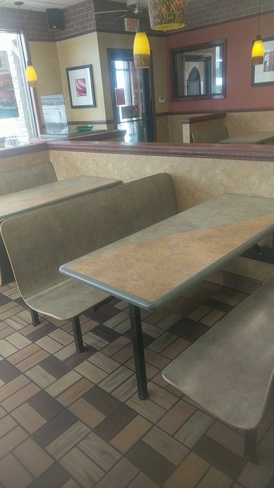 Dairy Queen Grill & Chill | restaurant | 215 E 18th St, Zumbrota, MN 55992, USA | 5077325910 OR +1 507-732-5910