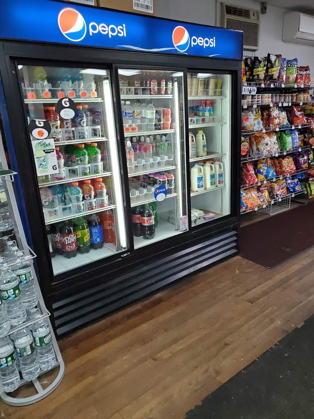 Jamiesons Store | restaurant | Pritham Ave, Greenville, ME 04441, USA | 2076952201 OR +1 207-695-2201