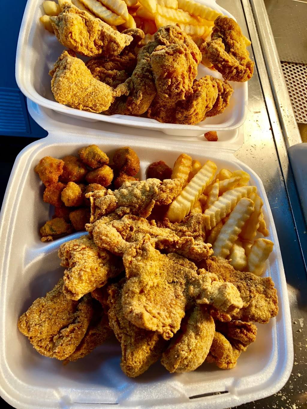 Lisas Chicken | restaurant | 3413 Mansfield Hwy, Fort Worth, TX 76119, USA | 8174130776 OR +1 817-413-0776